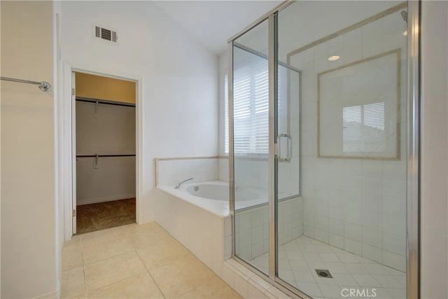 2239 Pacific Avenue E, Costa Mesa, CA 92627