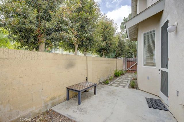 2239 Pacific Avenue E, Costa Mesa, CA 92627