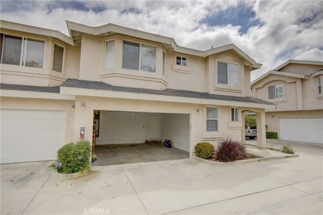 2239 Pacific Avenue E, Costa Mesa, CA 92627