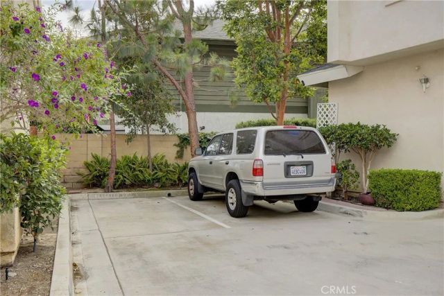 2239 Pacific Avenue E, Costa Mesa, CA 92627