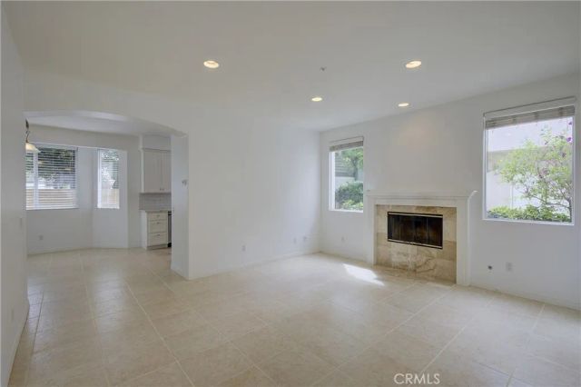2239 Pacific Avenue E, Costa Mesa, CA 92627