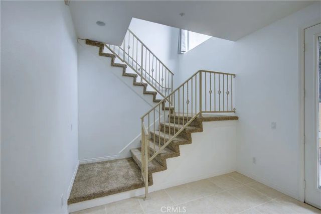 2239 Pacific Avenue E, Costa Mesa, CA 92627