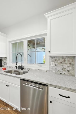 156 Remington Dr, Bardstown, KY 40004