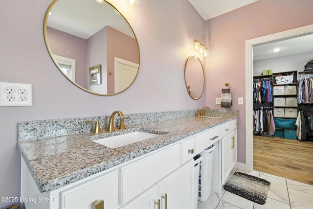 156 Remington Dr, Bardstown, KY 40004