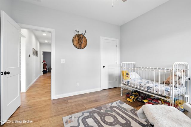 156 Remington Dr, Bardstown, KY 40004