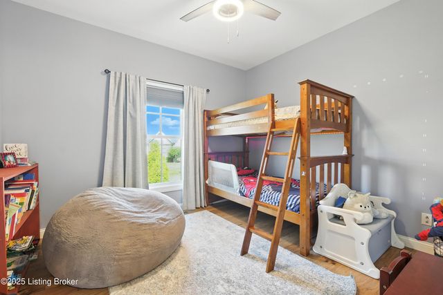 156 Remington Dr, Bardstown, KY 40004