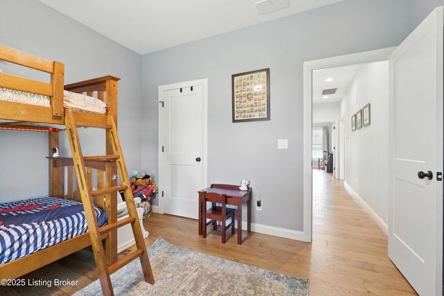 156 Remington Dr, Bardstown, KY 40004