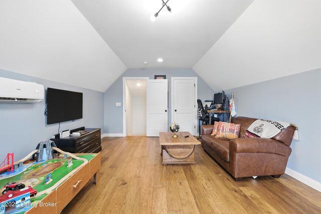 156 Remington Dr, Bardstown, KY 40004