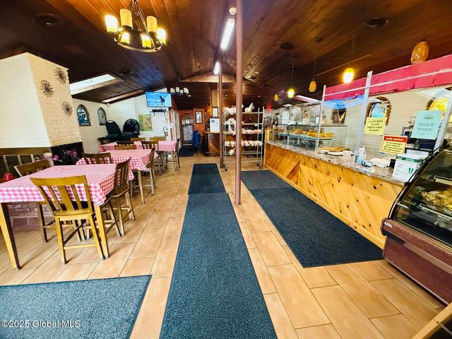 1414 N State Street, Schenectady, NY 12304