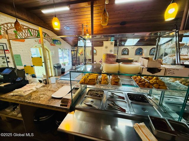 1414 N State Street, Schenectady, NY 12304