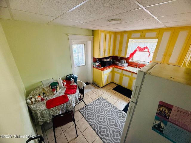 1414 N State Street, Schenectady, NY 12304