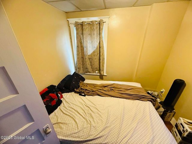 1414 N State Street, Schenectady, NY 12304