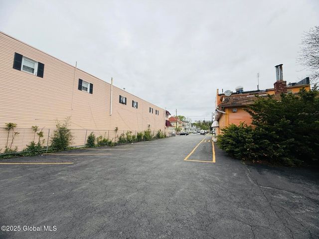 1414 N State Street, Schenectady, NY 12304