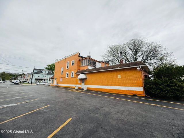 1414 N State Street, Schenectady, NY 12304