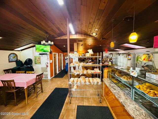1414 N State Street, Schenectady, NY 12304