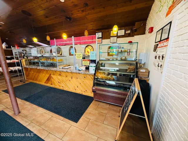 1414 N State Street, Schenectady, NY 12304