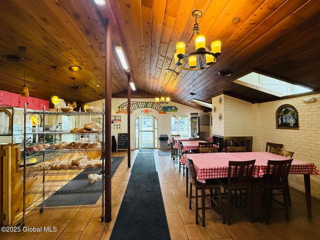 1414 N State Street, Schenectady, NY 12304
