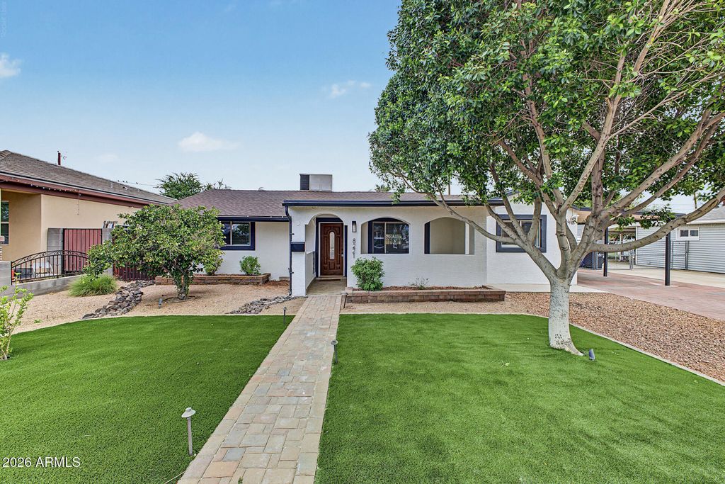 8221 N 31ST Avenue, Phoenix, AZ 85051 — exterior