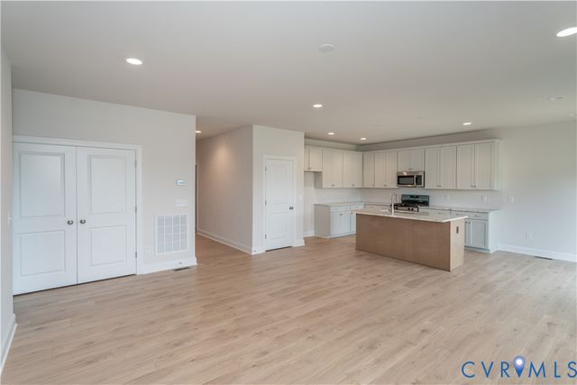 16825 Creek Parke Dr, Moseley, VA 23120