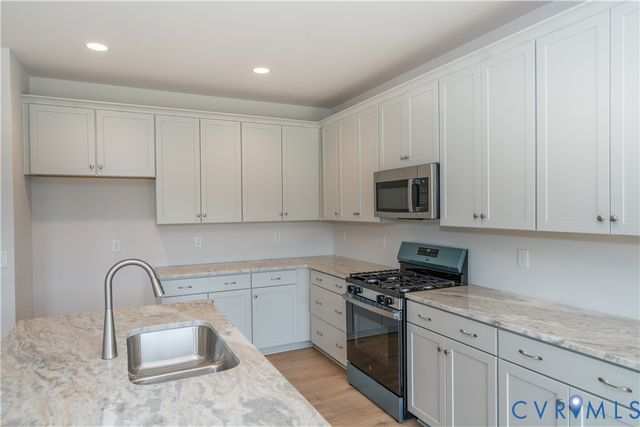 16825 Creek Parke Dr, Moseley, VA 23120