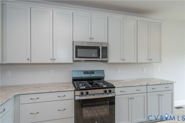 16825 Creek Parke Dr, Moseley, VA 23120