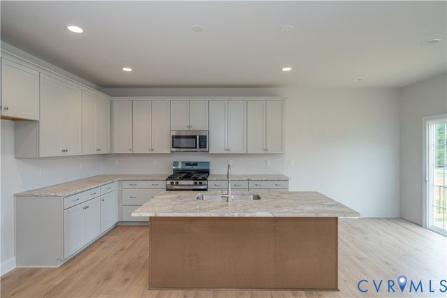 16825 Creek Parke Dr, Moseley, VA 23120