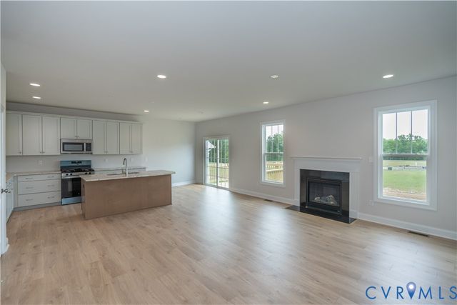 16825 Creek Parke Dr, Moseley, VA 23120