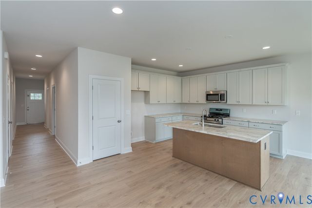 16825 Creek Parke Dr, Moseley, VA 23120
