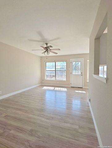 8947 Seacliff St., San Antonio, TX 78242