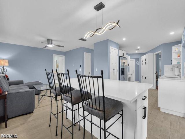28372 Verde LN, Bonita Springs, FL 34135