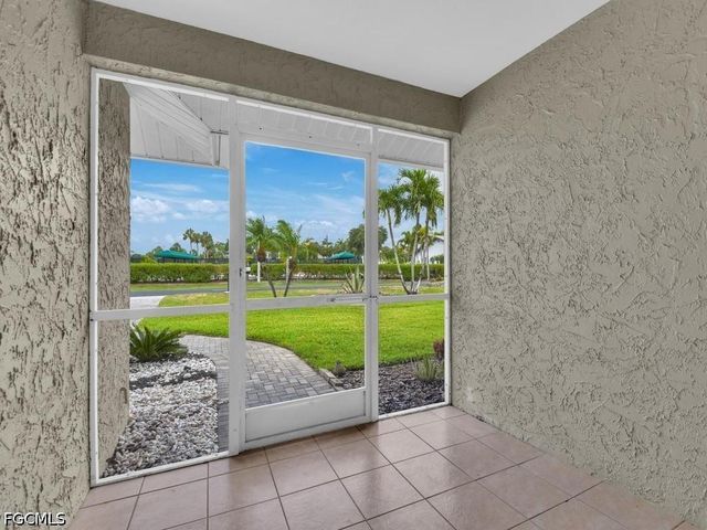 28372 Verde LN, Bonita Springs, FL 34135