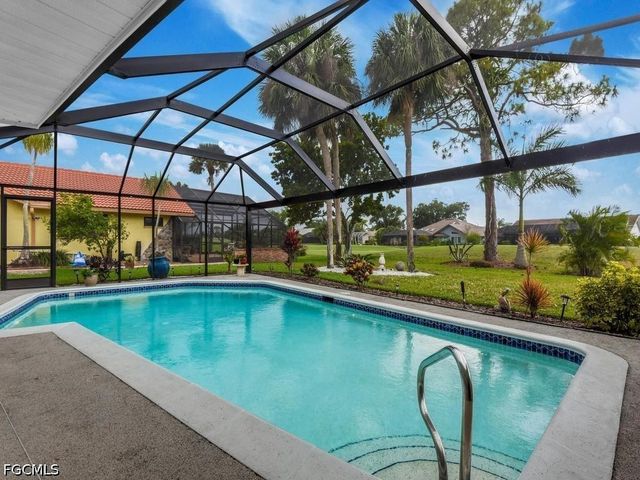 28372 Verde LN, Bonita Springs, FL 34135