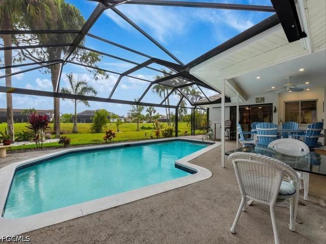 28372 Verde LN, Bonita Springs, FL 34135