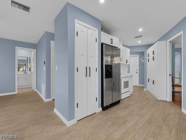 28372 Verde LN, Bonita Springs, FL 34135