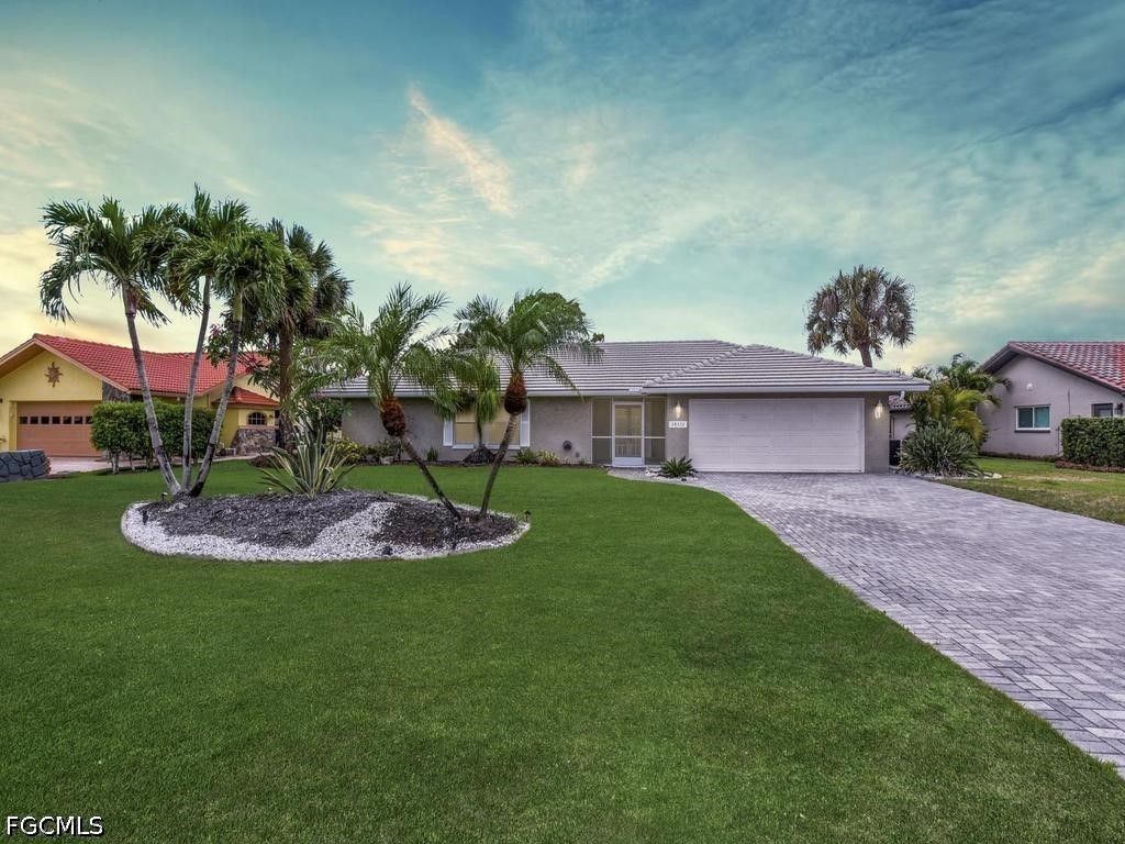28372 Verde LN, Bonita Springs, FL 34135