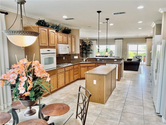 2192 Canyonville Drive, Henderson, NV 89044