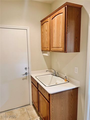 2192 Canyonville Drive, Henderson, NV 89044