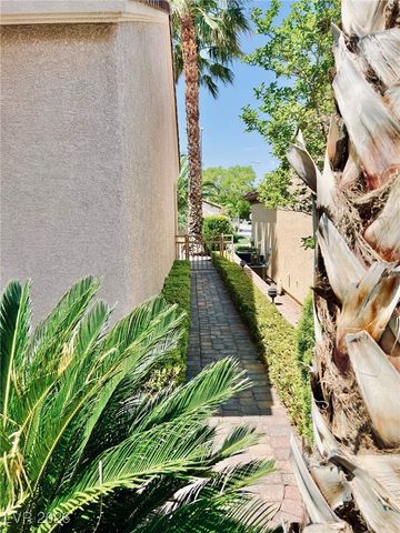 2192 Canyonville Drive, Henderson, NV 89044