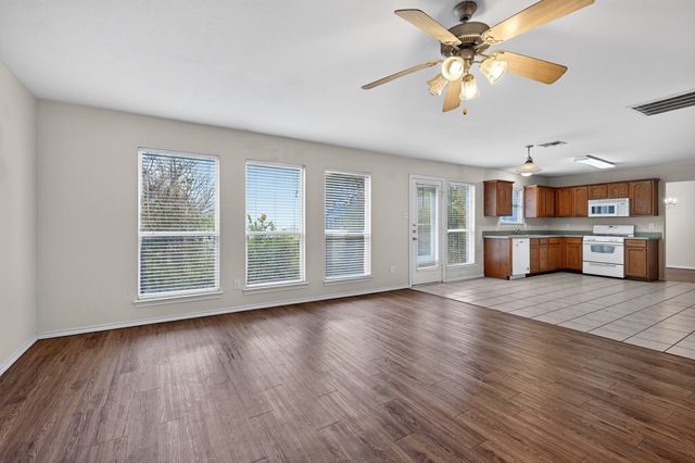 8618 Scooner Street, Rowlett, TX 75089