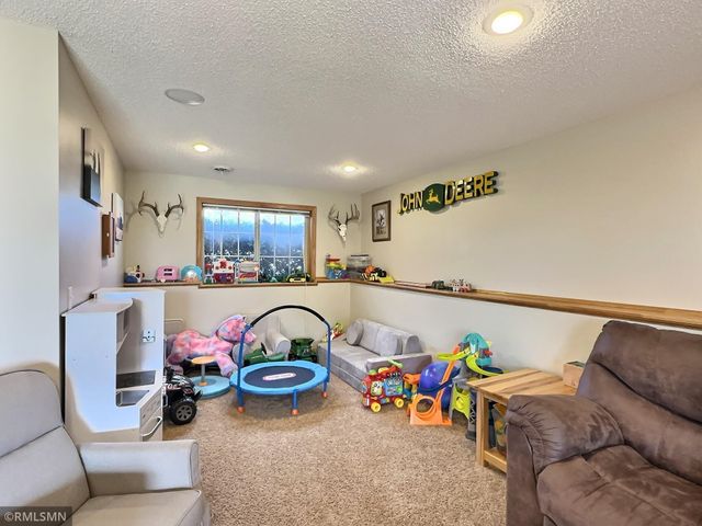 9873 Park Place Drive, Monticello, MN 55362