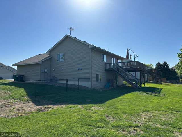 9873 Park Place Drive, Monticello, MN 55362