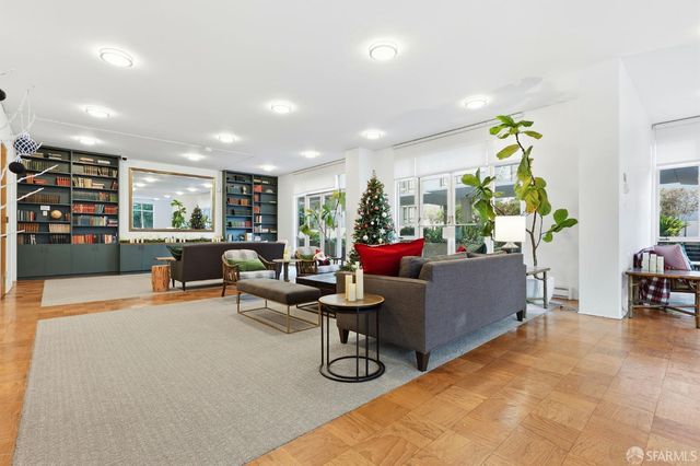 1001 Pine Street 906, San Francisco, CA 94109