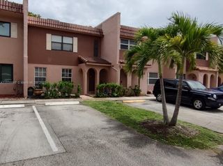 15 Laredo Pl 2-7, Davie, FL 33324