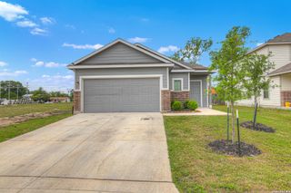621 Kulpa Cross, Seguin, TX 78155