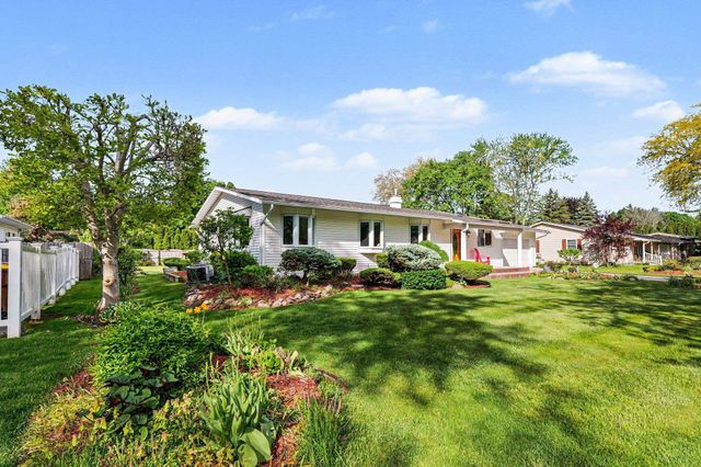 1210 Glenwood Drive, Pleasant, MI 48858
