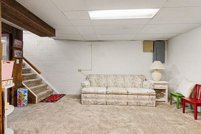 1210 Glenwood Drive, Pleasant, MI 48858