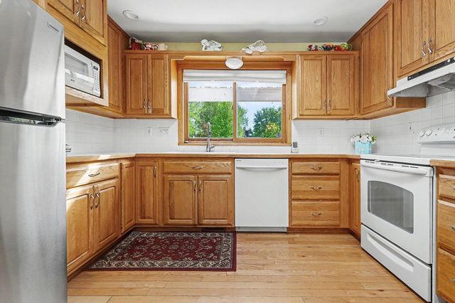 1210 Glenwood Drive, Pleasant, MI 48858
