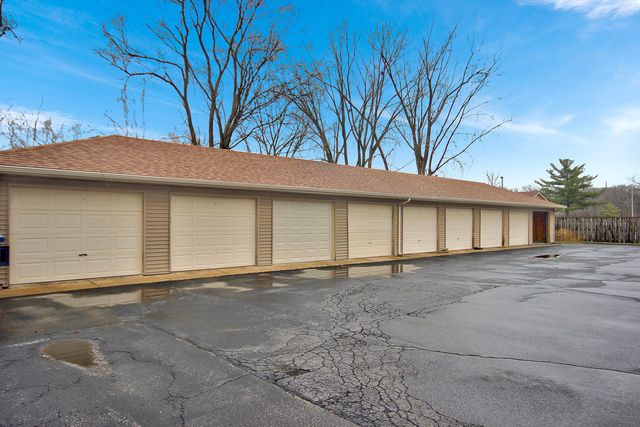 716 Moraine Trace 3, Schererville, IN 46375