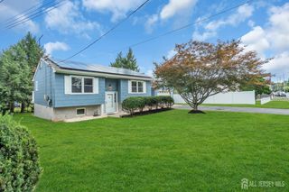 14 Dayton Avenue, Middlesex, NJ 08846