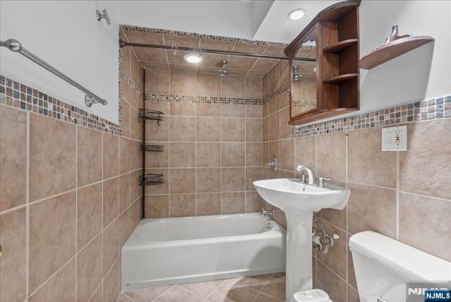 40 Hunterdon Road, West Orange, NJ 07052